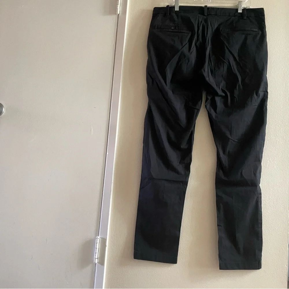 Lululemon Men's Black Pants size 36
